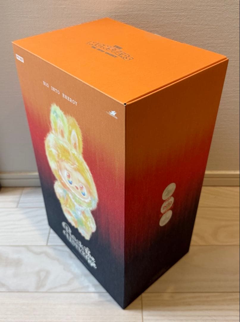 【正規品】LABUBU ROCK THE UNIVERSE ラブブ　ぬいぐるみ