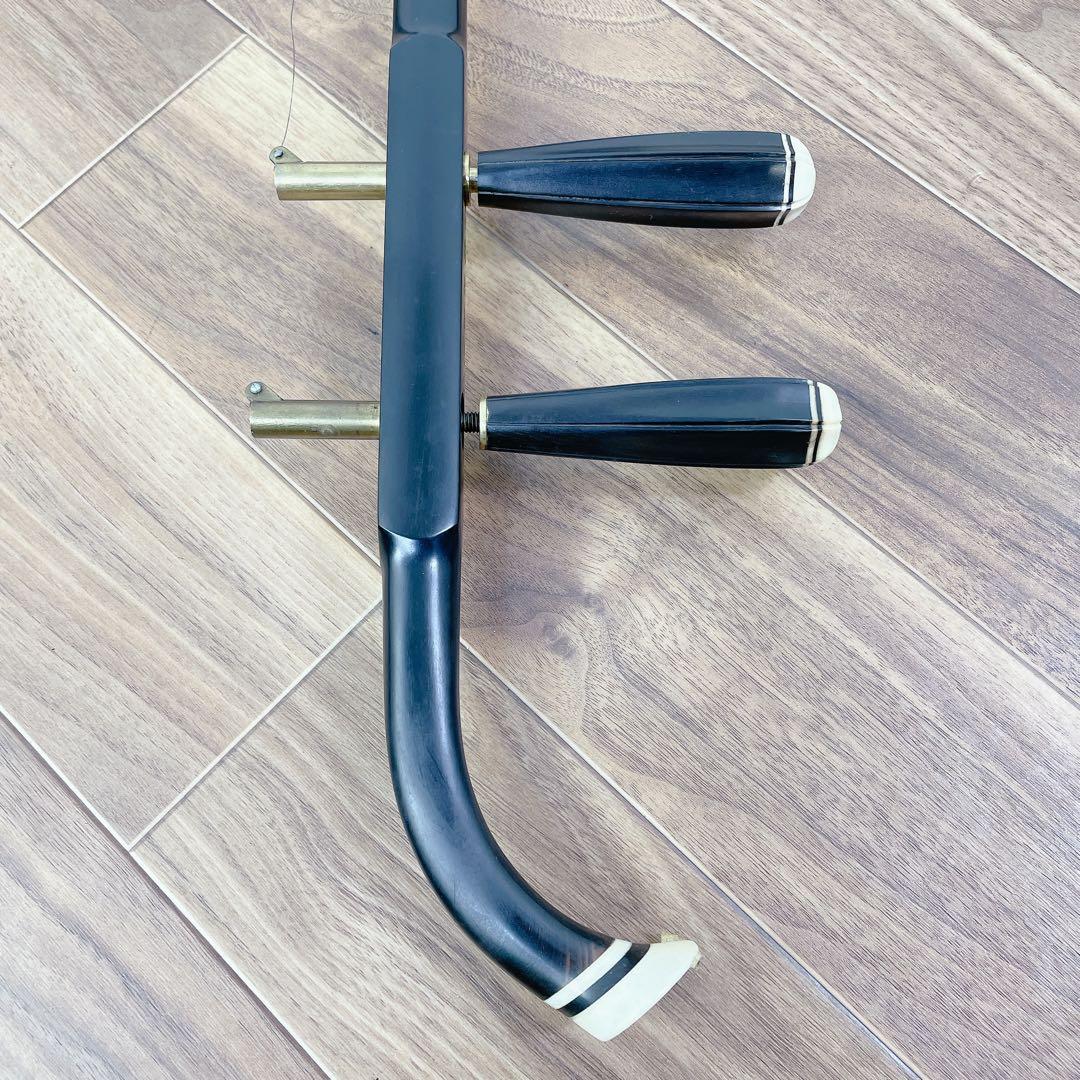 二胡　ニシキ蛇　蛇皮　黒檀　ケース付き