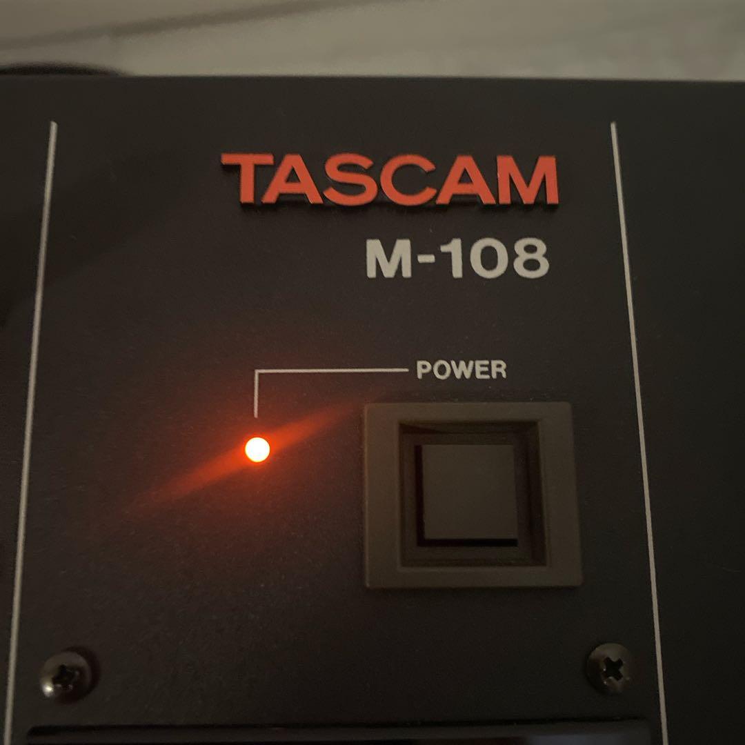 TASCAM M-108　8チャンネル入力アナログミキサー