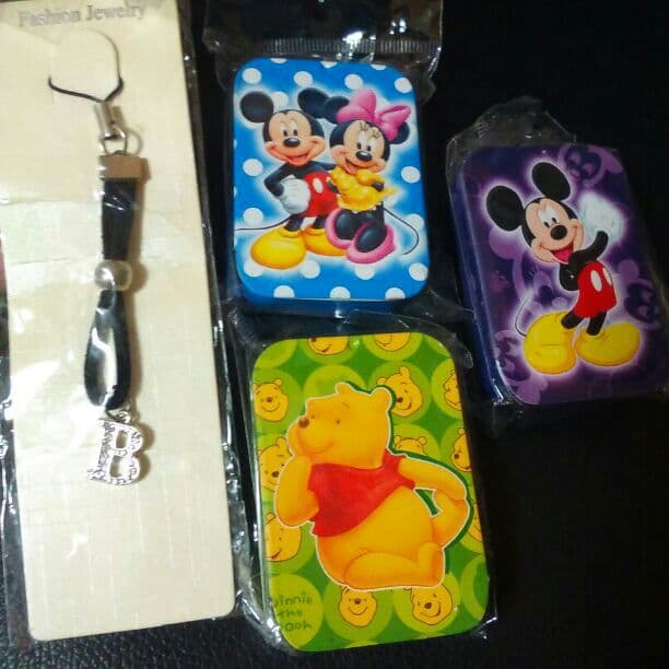 ★イヤホンジャック付きマスコット・他色々セット★　800円♪