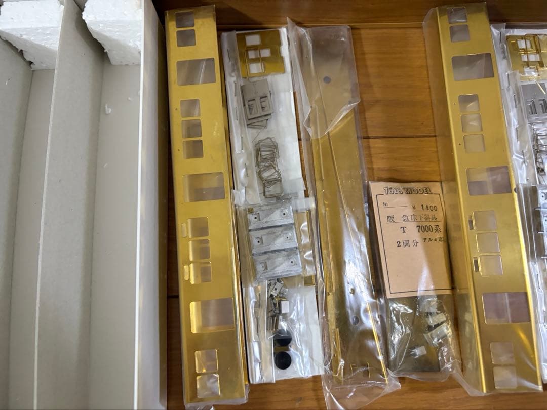 ユ*ン様 TOYO MODEL 阪急電鉄7000系アルミ車キット　未組立　HOゲ