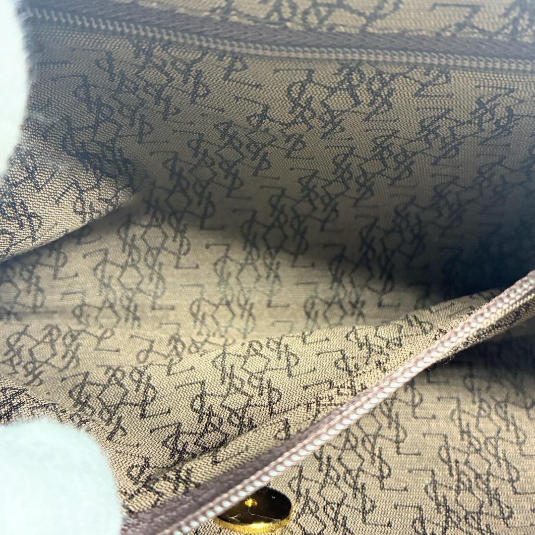 YSL イヴ・サンローラン 白 ホワイト ショルダーバッグ A1356A4