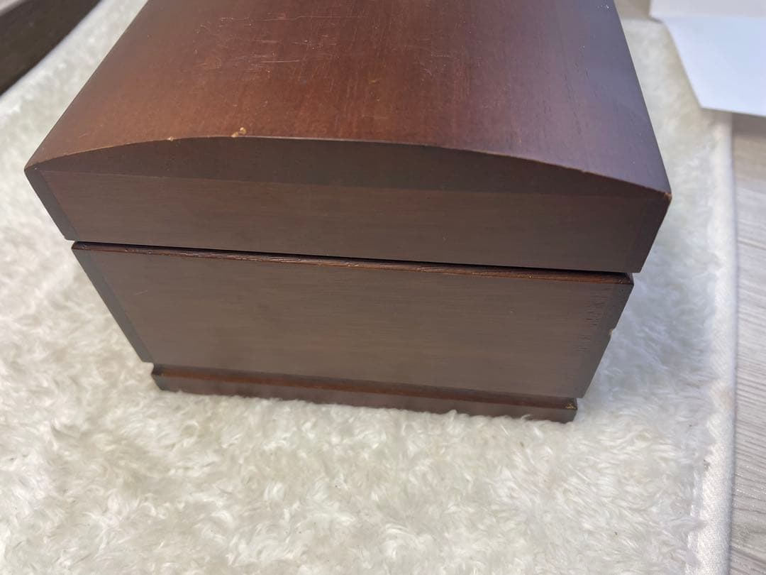 木製ジュエリーボックスと多彩なアクセサリーセット