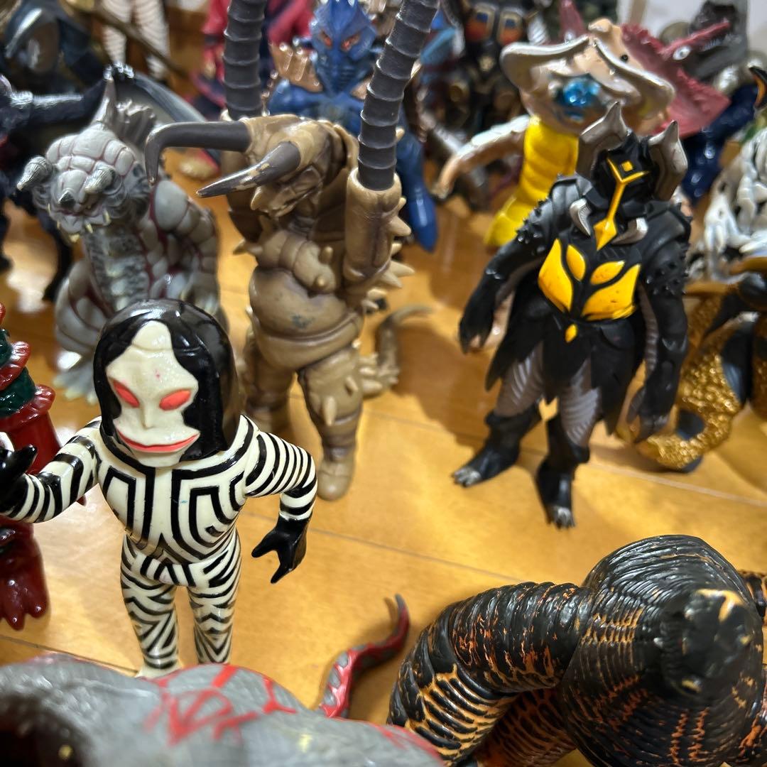 ウルトラマン 怪獣フィギュアまとめ売り39体