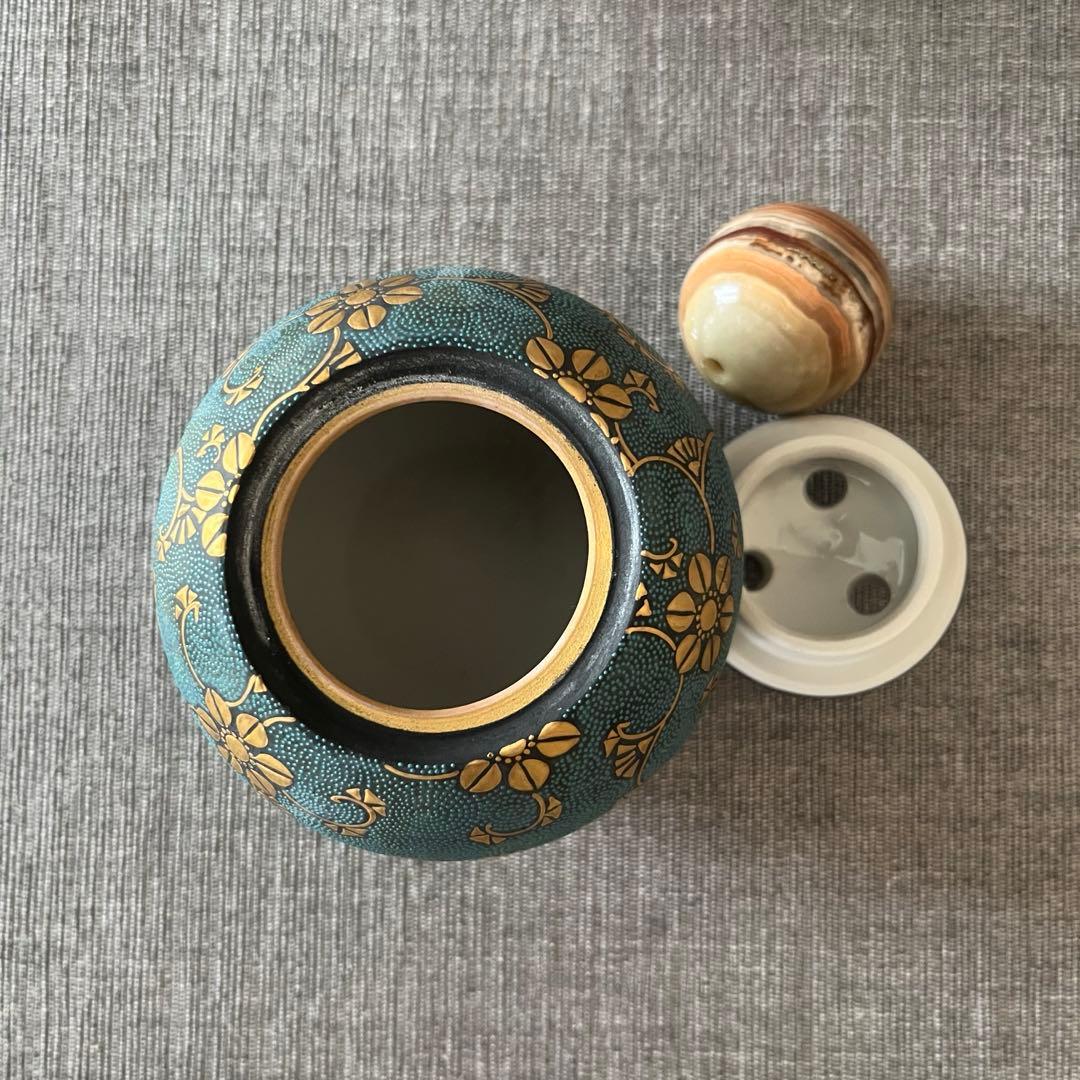 時代物 九谷焼 仲田錦玉 造「渦打青粒 香炉」唐草図 丸形香