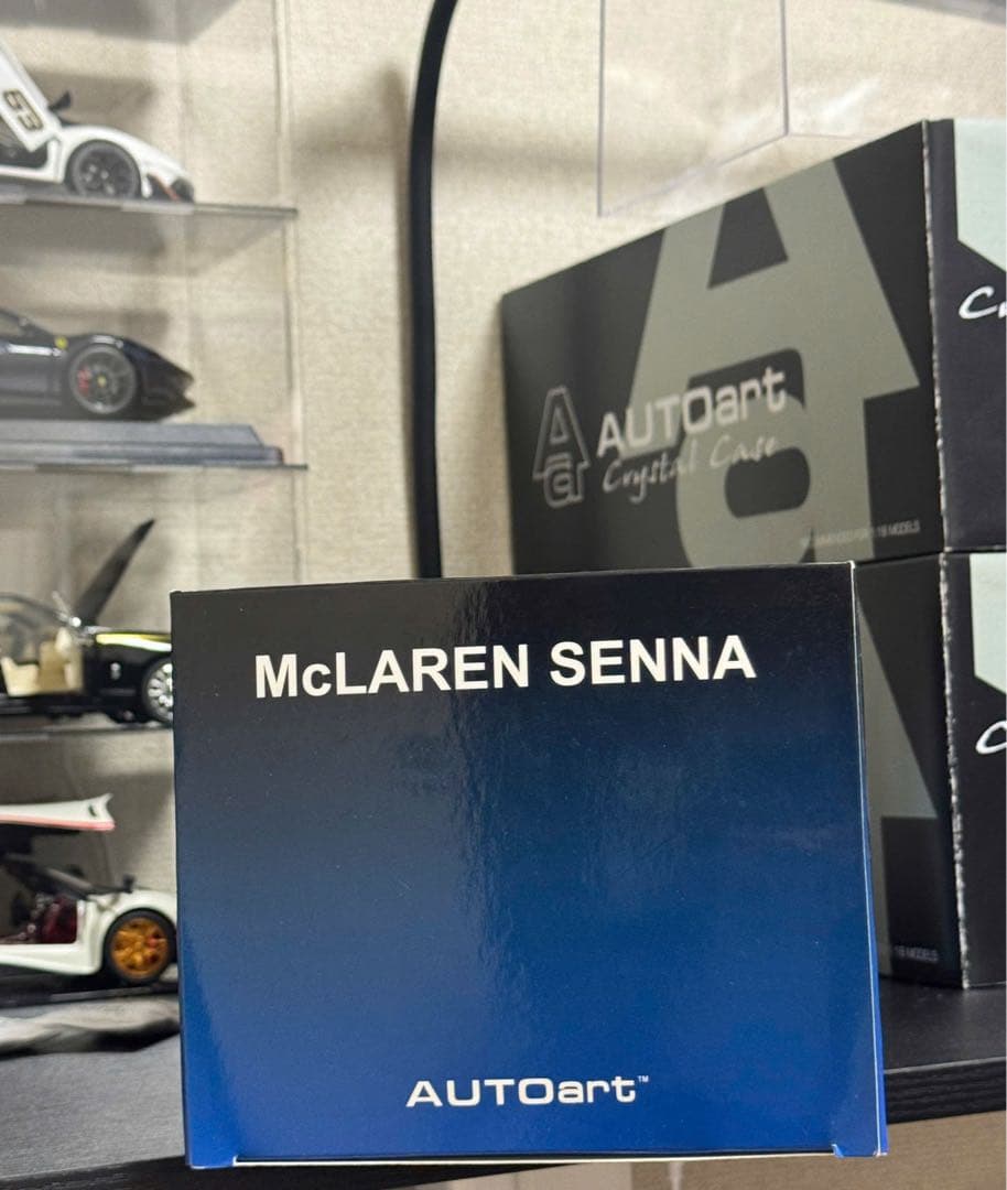 オートアート　McLaren Sennaマクラーレン・セナ1/18