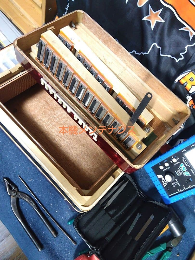 大幅メンテ完了】 トンボ ソプラノアコーディオン No.250 赤（即演奏可）