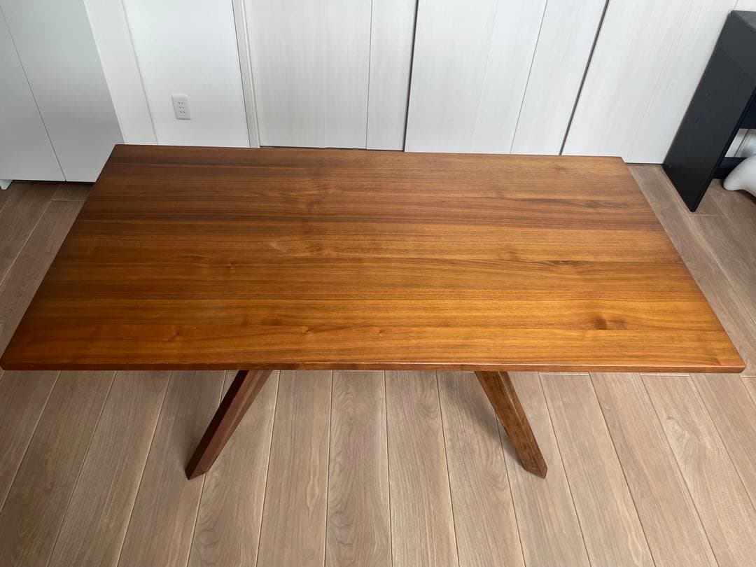 ブラウン 木製 モダンダイニングテーブル