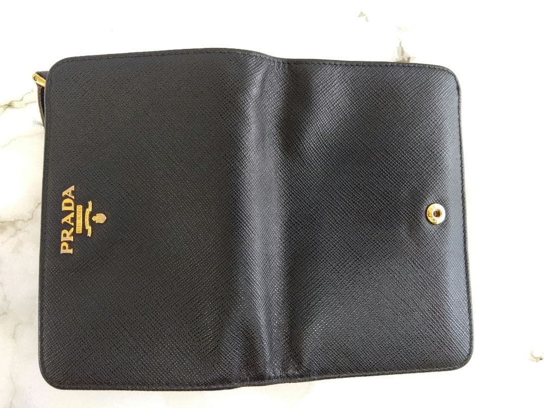APV18 プラダ サフィアーノメタル L字ファスナー財布 ゴールド金具