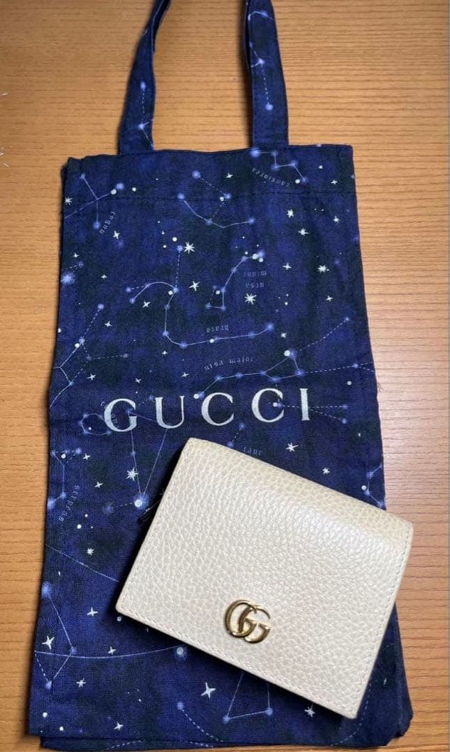 GUCCI GGマーモント 二つ折り財布