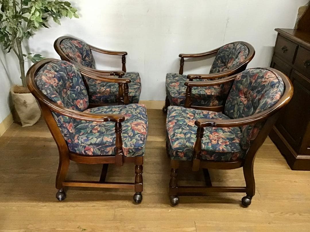 しんちゃん☆管351☆カリモク家具☆karimoku☆ダイニングテーブル