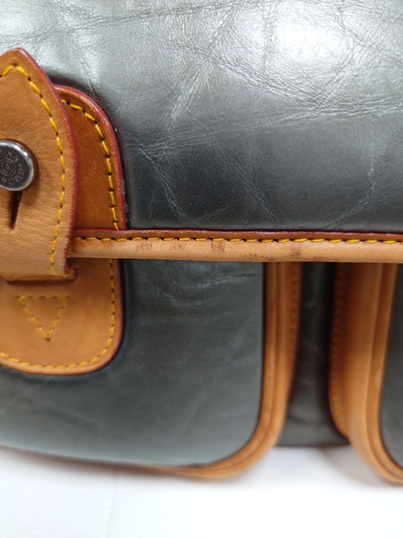 ハンティングワールド【希少】 ショルダーバッグ バチュー・クロス