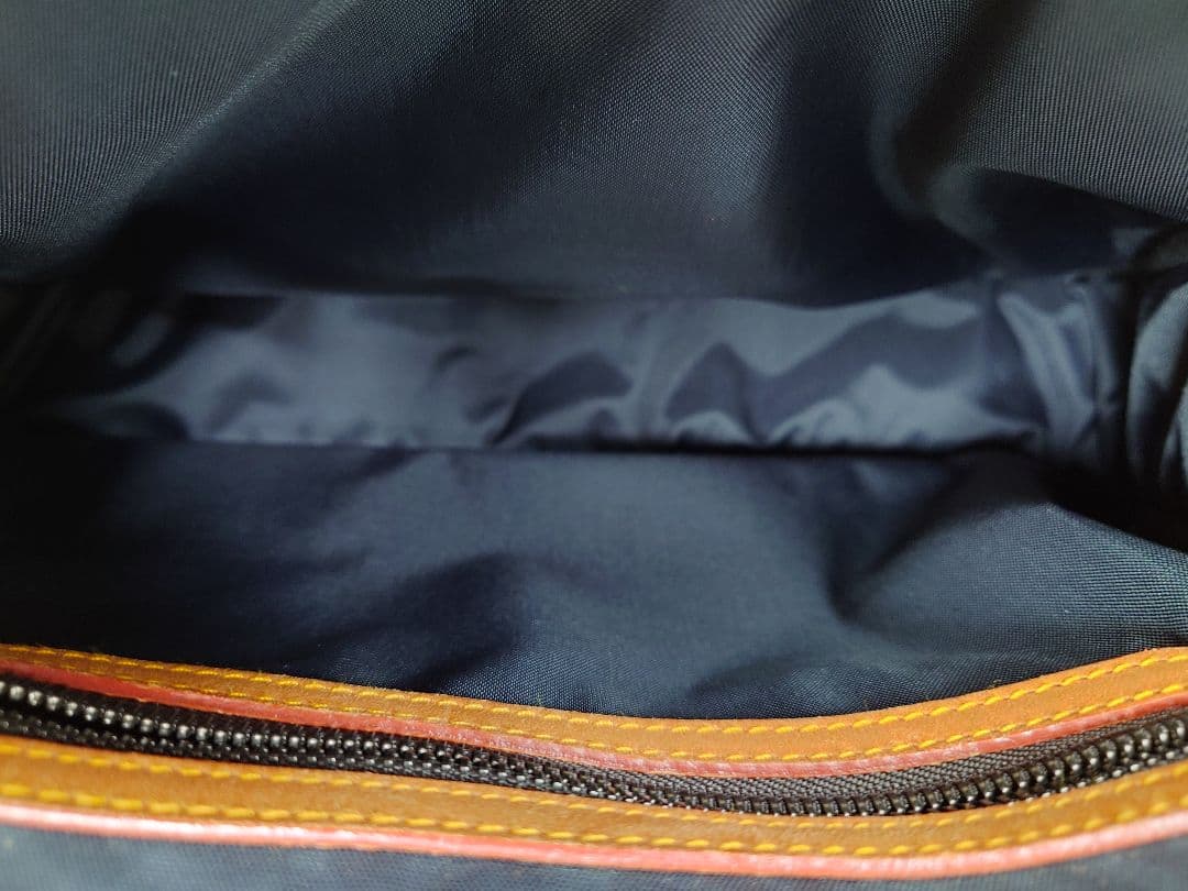 ハンティングワールド【希少】 ショルダーバッグ バチュー・クロス