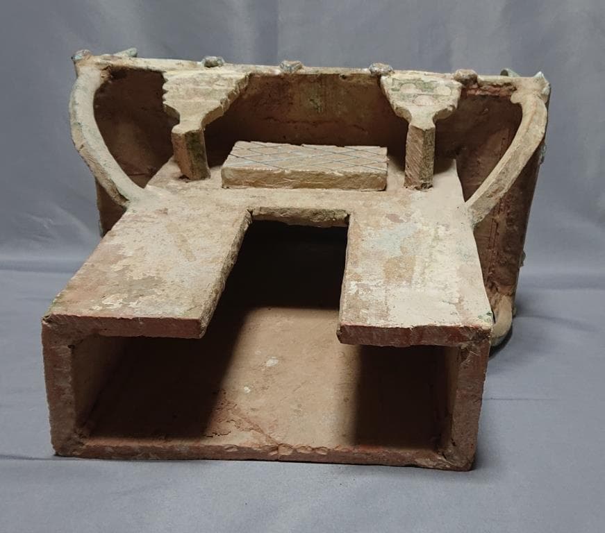 東漢時代 出土品 緑釉銀化楼閣 彩文土器 高さ31.8㎝ （B）