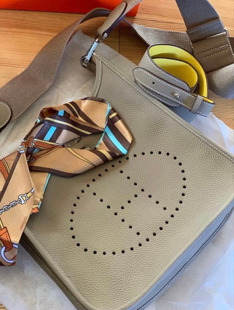 Hロゴ Hパンチング ショルダーバッグ ショルダー2本付き 最高級革