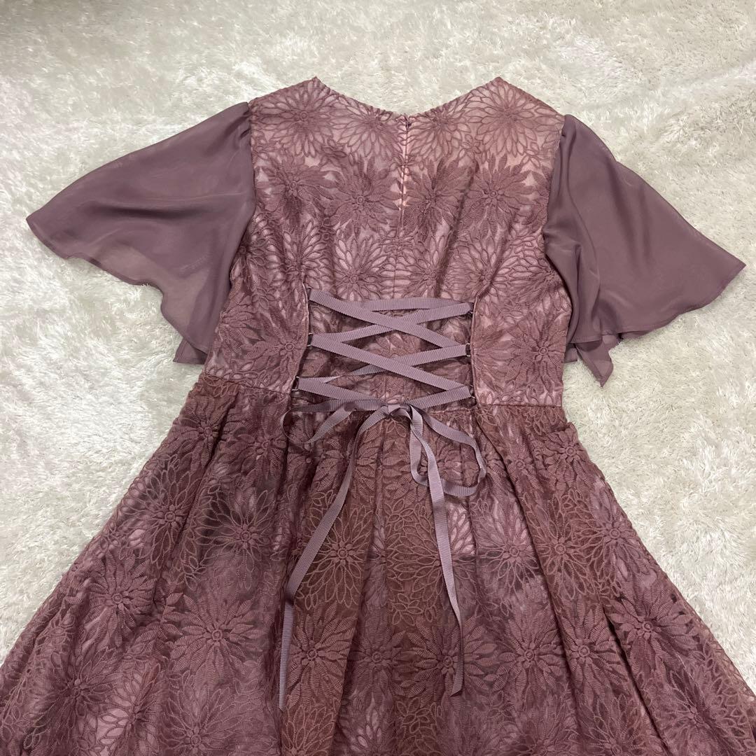 新品　AIMER 花柄刺繍フレアスリーブフィット&フレアパーティードレス