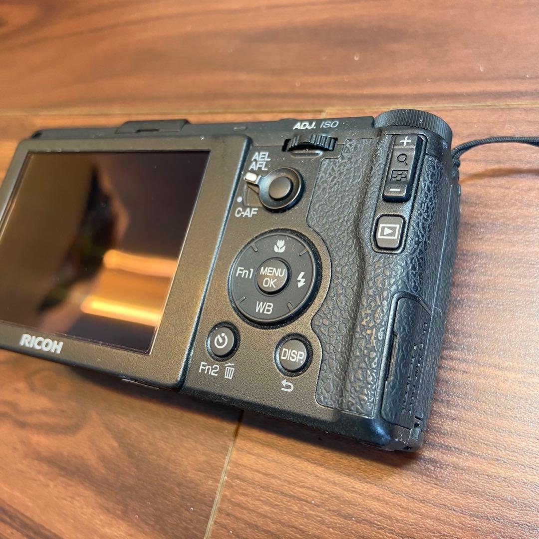RICOH GR デジカメ ほぼ新品 4938