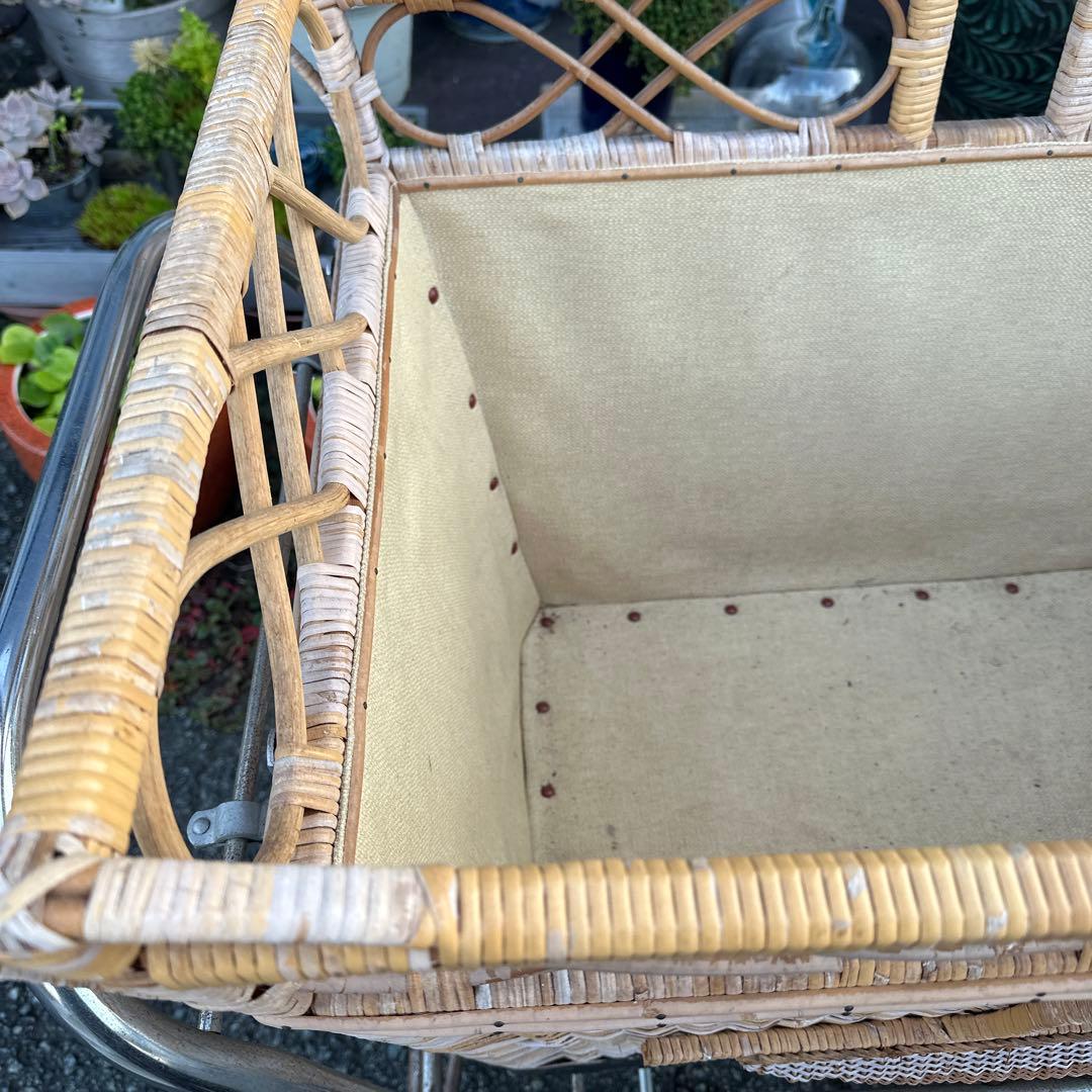 アンティーク乳母車とても可愛いホロ付きガーデンに！ペットに！
