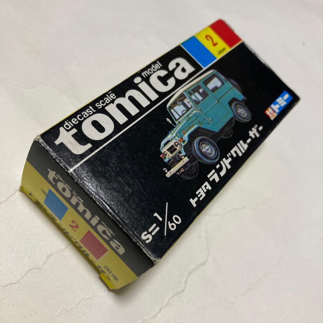 トミカトヨタラウンドクルーザーです。黒箱トミカマーク切り取り欠損。日本製