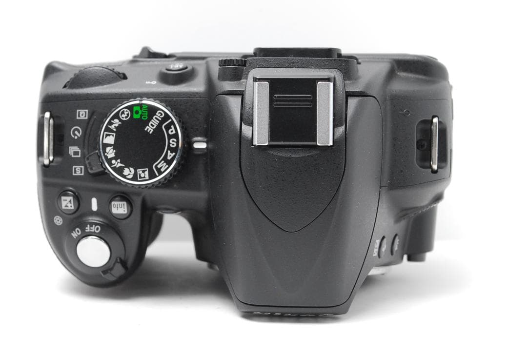 美品】届いてすぐ使える安心の一眼レフデビューセット Nikon D3100