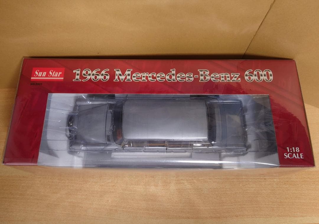 1/18 メルセデスベンツ Mercedes-Benz 600 リムジンミニカー