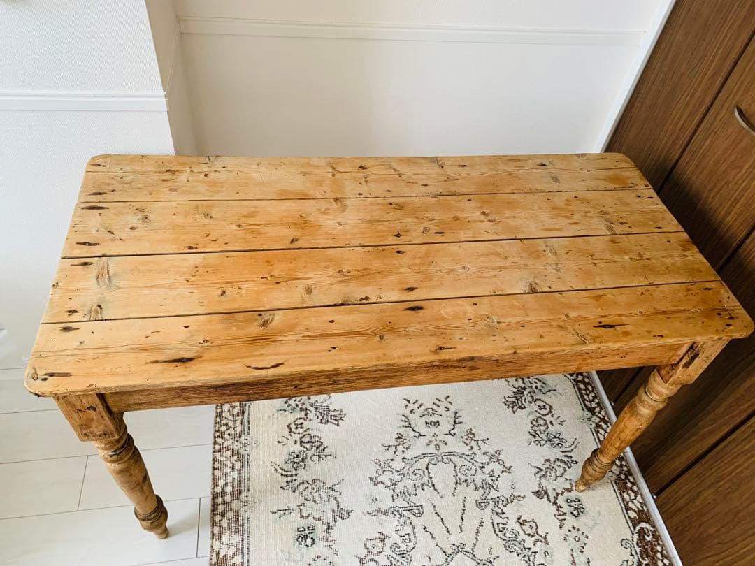 アンティーク　テーブル　KRANKで購入　ダイニングテーブル　ヴィンテージ