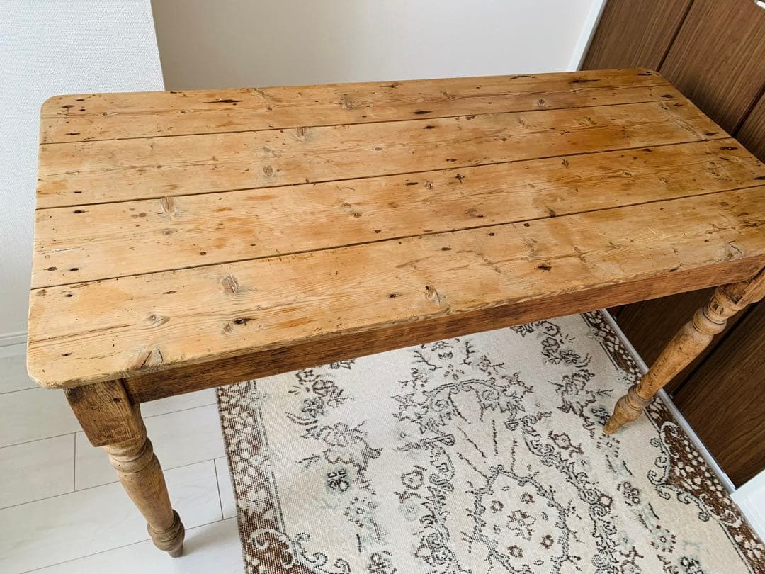 アンティーク　テーブル　KRANKで購入　ダイニングテーブル　ヴィンテージ