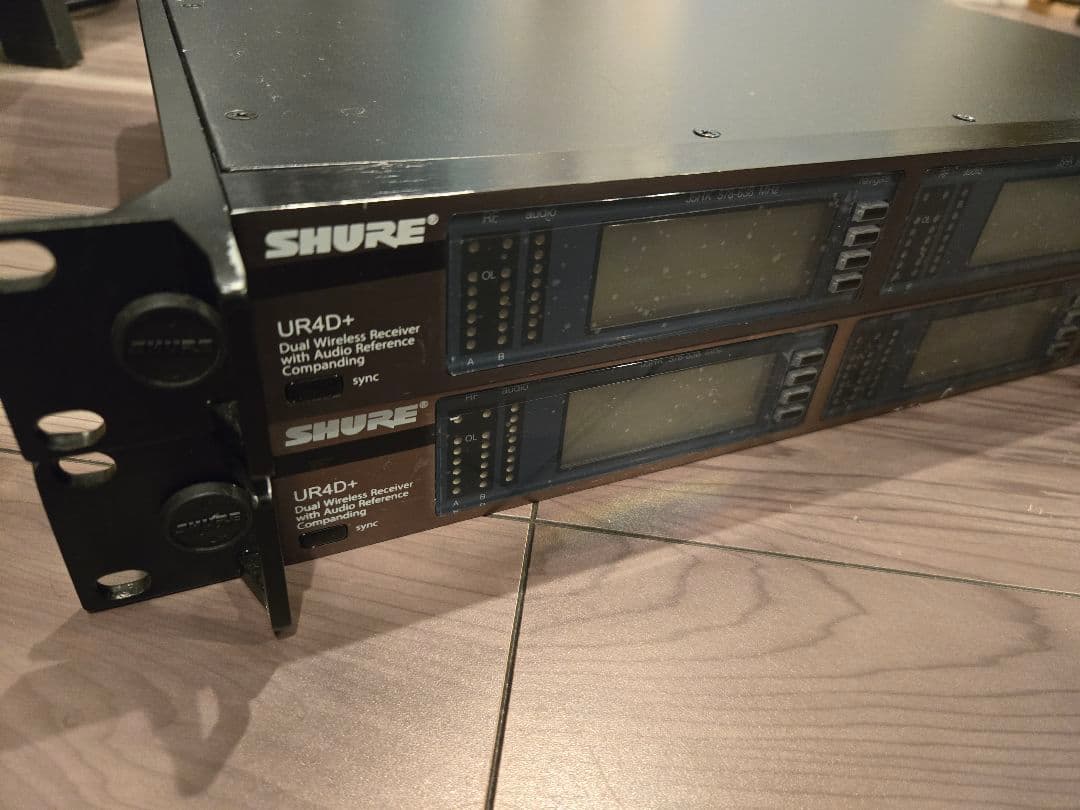 SHUREワイヤレスマイクロフォンSM58トランスミッターUR1受信機UR4D+