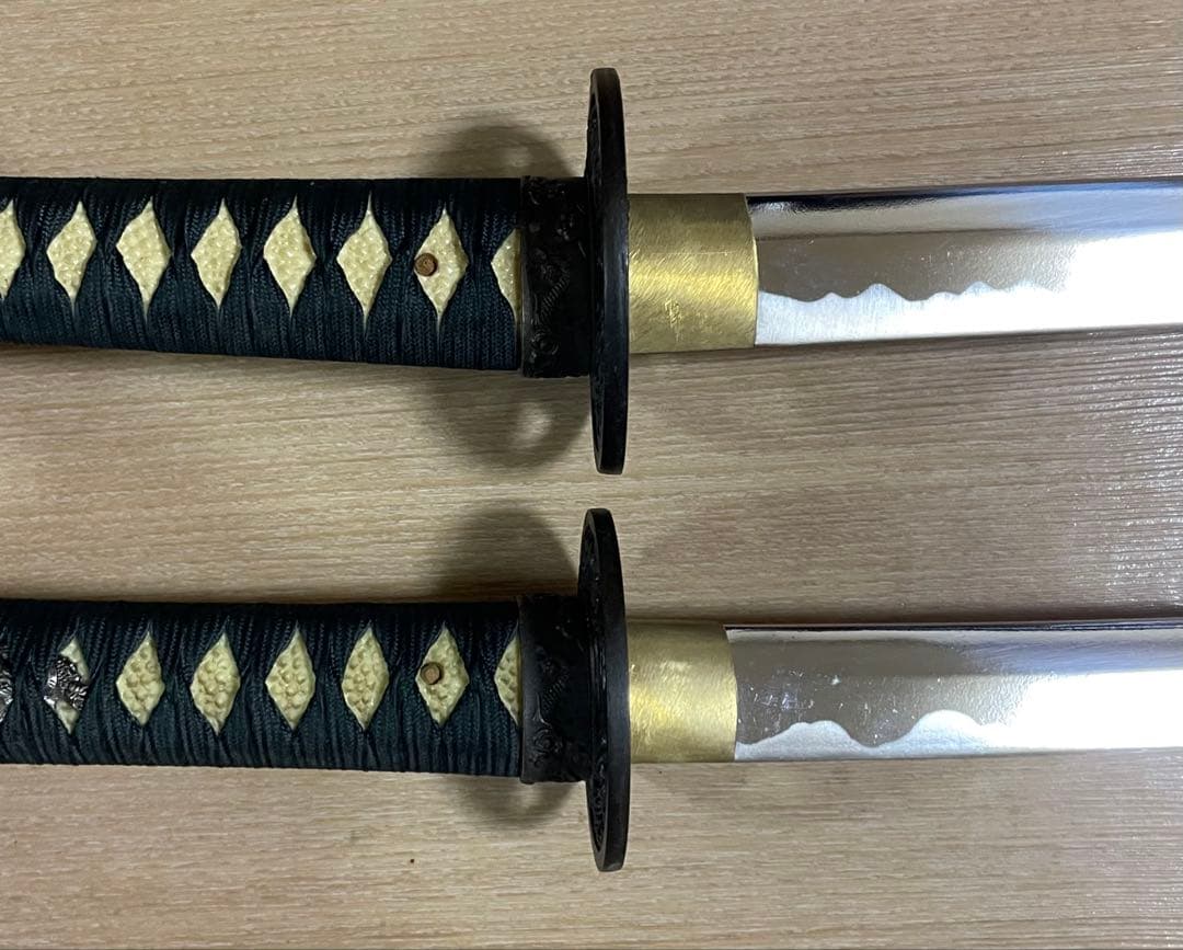 ハチワレ　模造刀　居合刀　太刀　脇差　刀掛け　武具　U0331