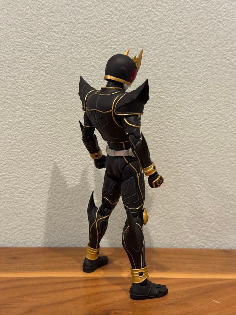 S.H.フィギュアーツ　真骨彫製法　仮面ライダークウガ　アルティメットフォーム