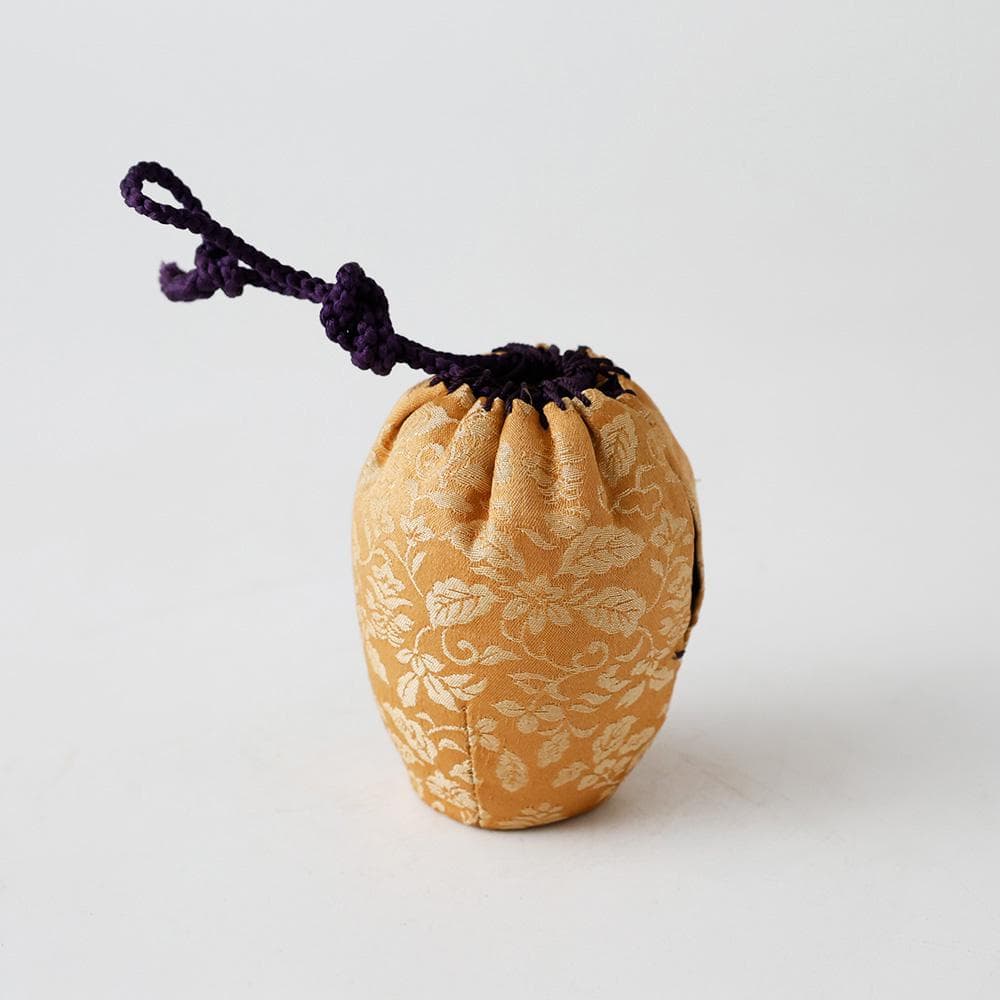 時代年代物 古瀬戸 肩衝茶入 仕覆 黄布 茶道具 濃茶入れ げ蓋 - メルカリ