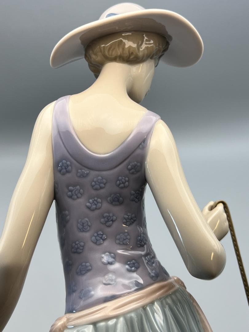 【海】リヤドロ　5802　優雅な散歩のひととき　置物　高約39cm LLADRO
