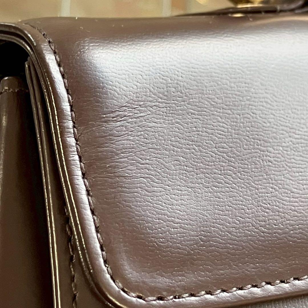 る*る様 未使用　イヴサンローラン　ロゴ金具　ダークブラウン　ハンドバッグ　長期