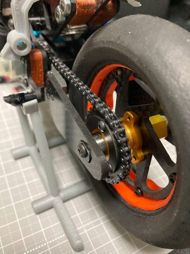 ハングオンレーサーZHレーシング カーボン製シャーシその他パーツ！