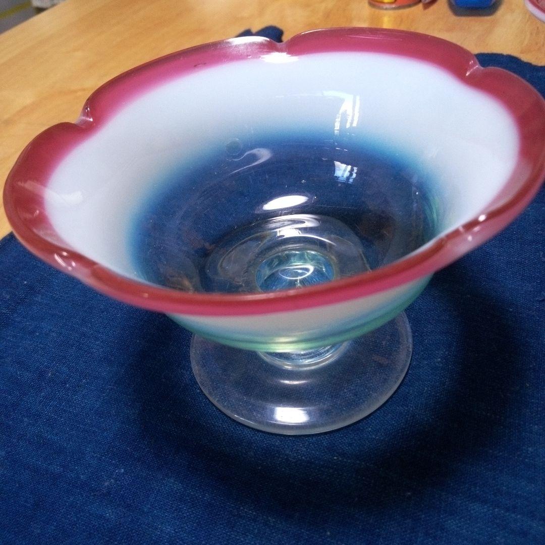 明治大正ロマン 輪花形 赤と乳白色の氷コップ5客