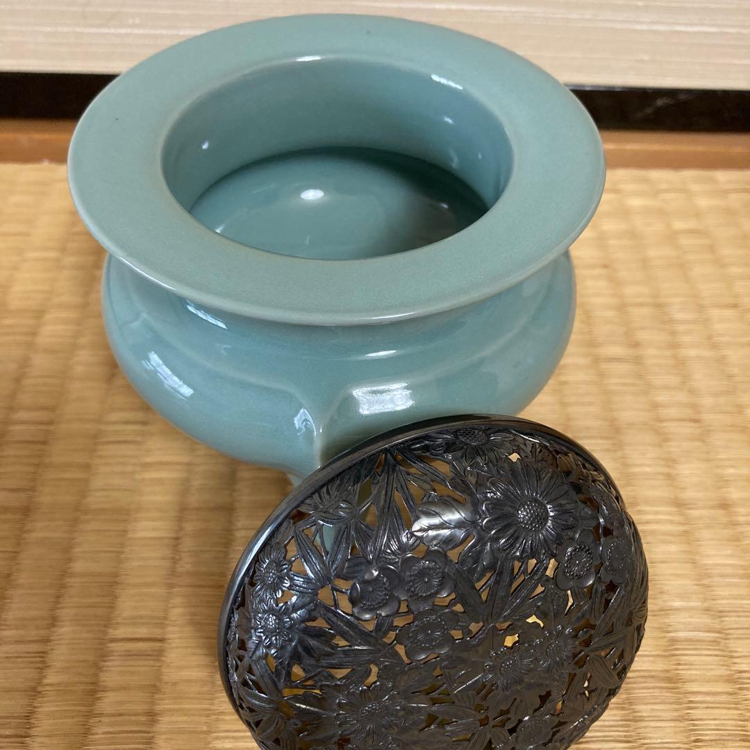 諏訪蘇山作 香炉 青磁 袴腰 三足香炉 純銀 花刻透し