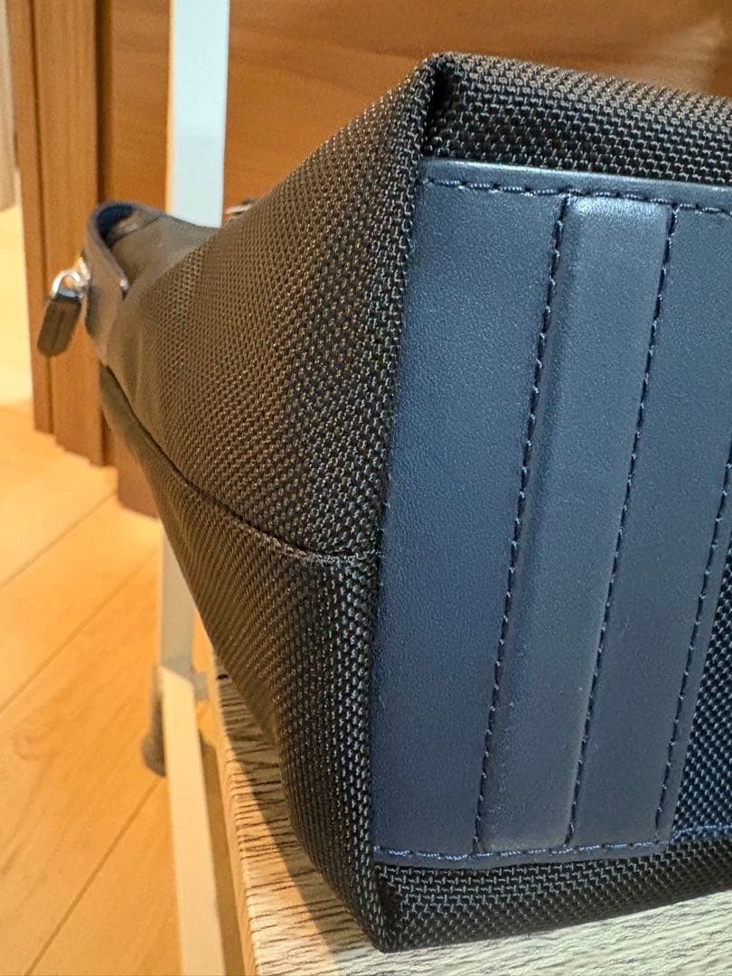 美品 TUMI トゥミ 68416DNYE トートバッグ ネイビー正規店購入