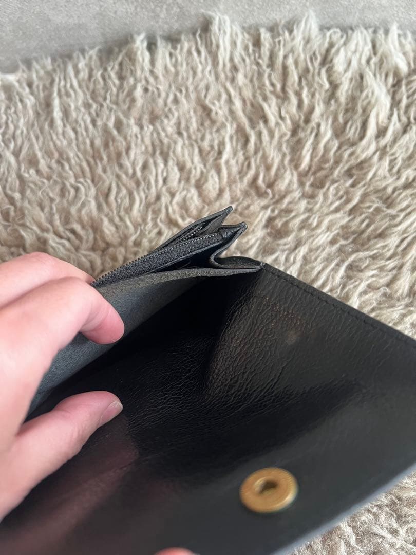 IL BISONTE ブラックレザー 二つ折り財布