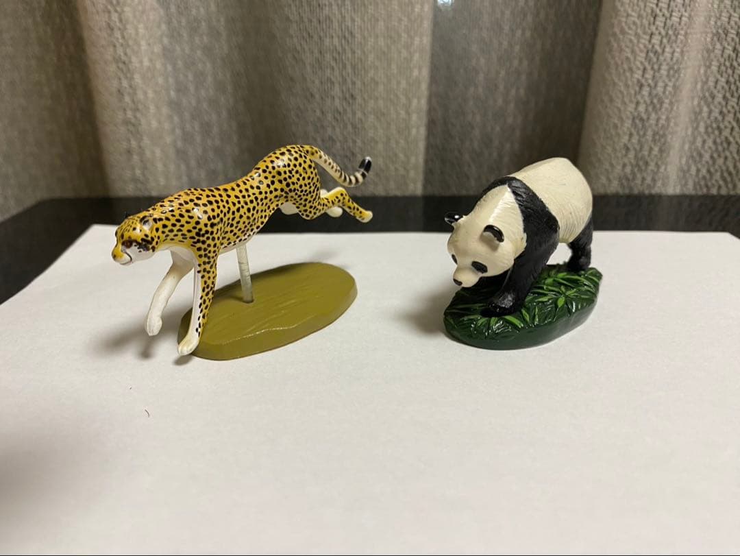 カロラータ　エンデンジャード・アニマルズ・ボックス　フィギュア(即購入可能)