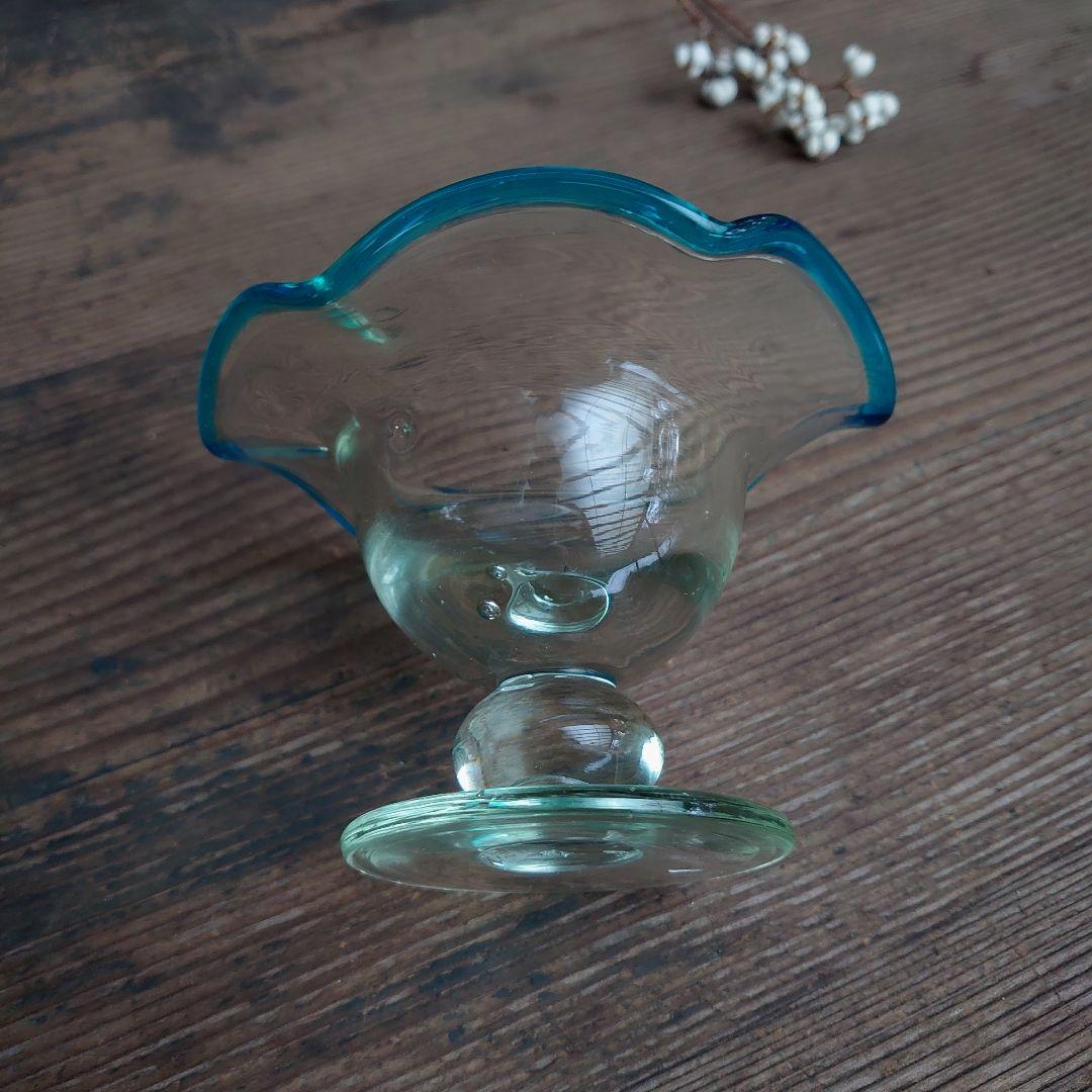 ご成約】水色 花縁 碗形 氷コップとガラス匙、プレス皿 骨董の