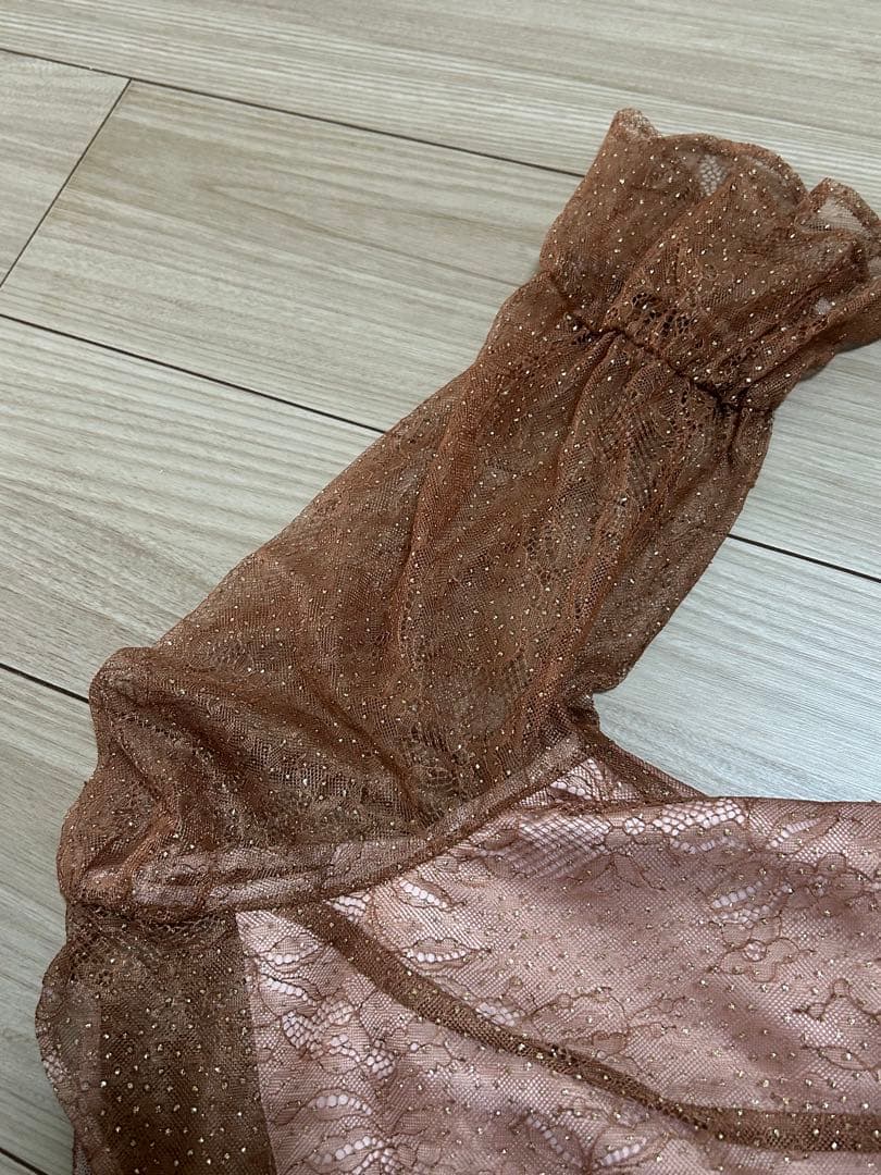 グリッターレース袖付きフィット&フレアパーティードレス　結婚式　お呼ばれ　ドレス