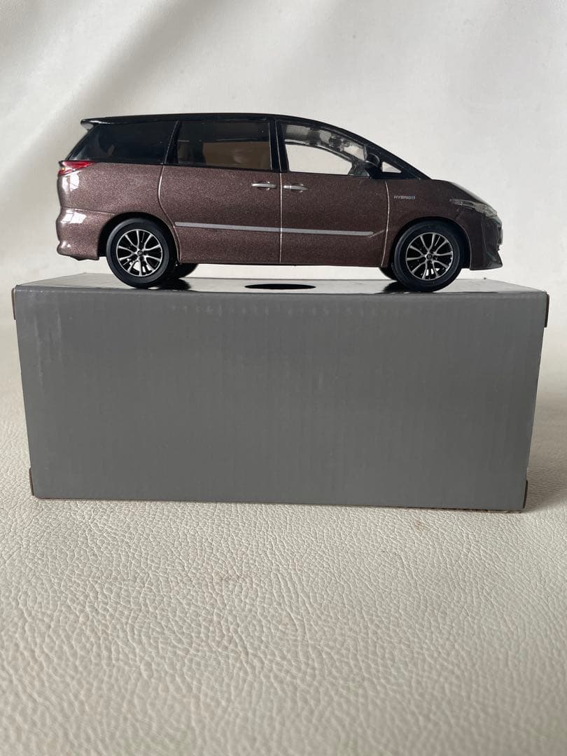 トヨタ エスティマ ハイブリッド ⑨ 2ブラック×ダークシェリーマイカメタリック