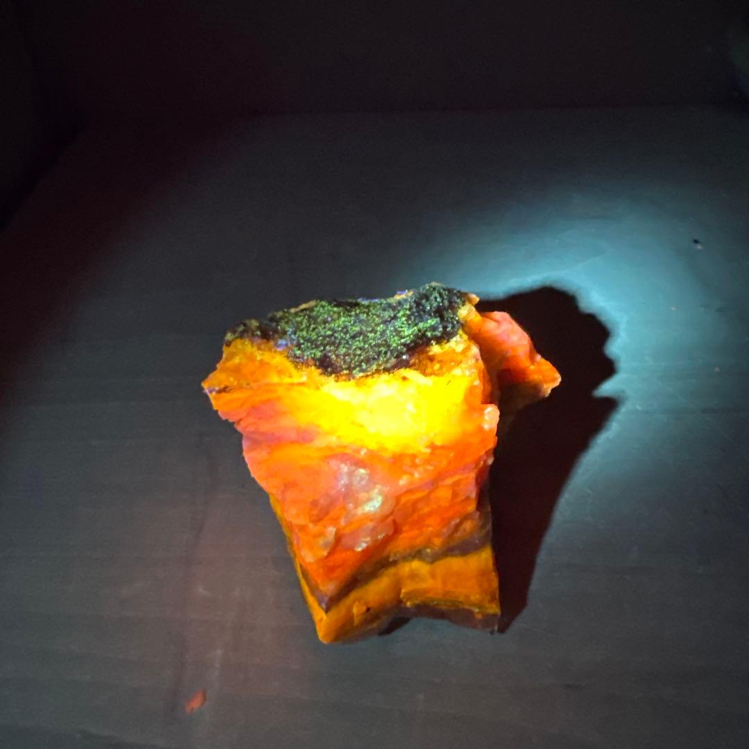 北海道石 然別オパール 蛍光オパール191g 美術品・アンティーク