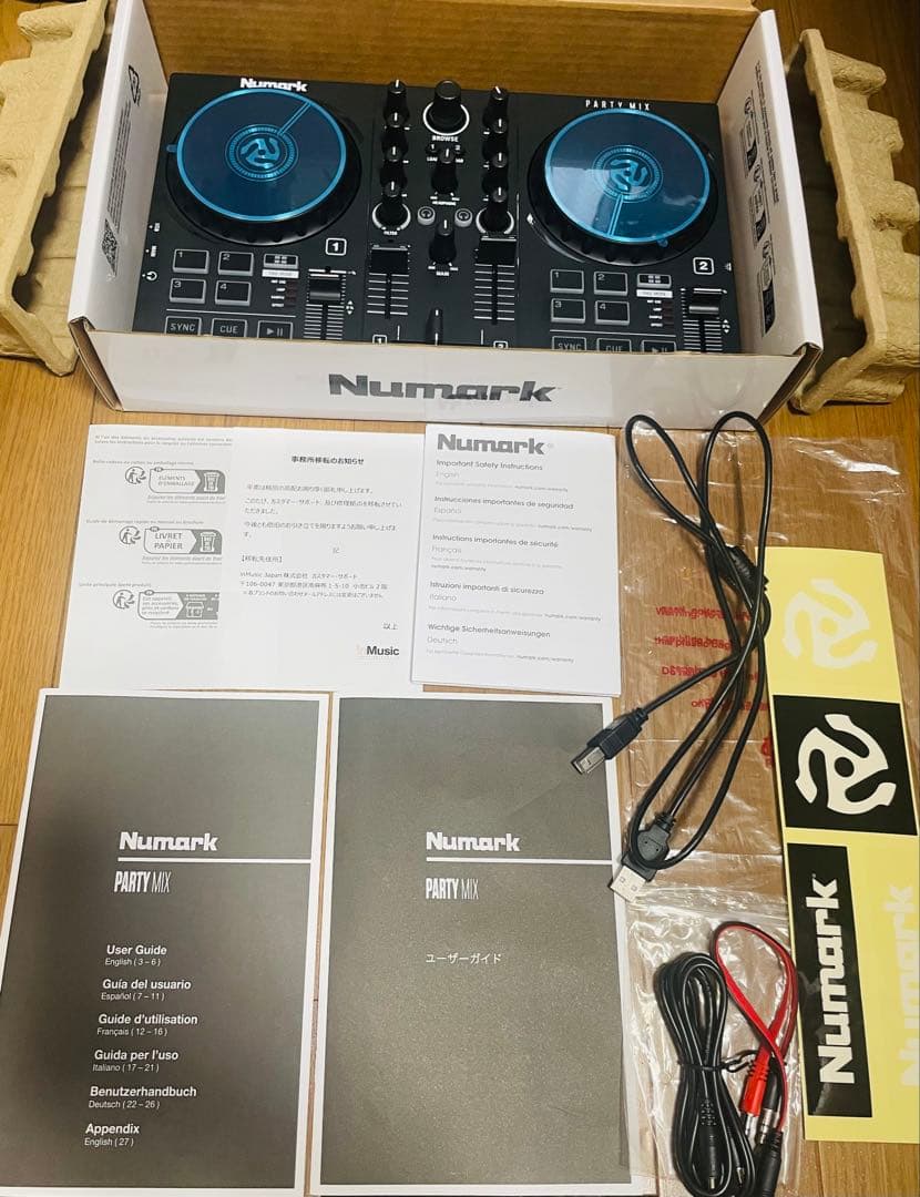 Numark DJコントローラー 初心者向け DJ機材 Amazon.co.jp: Numark DJコントローラー ポータブル LEDライト 初心者