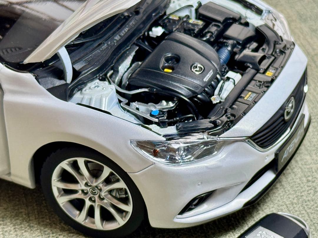 ミニカー 1/18 マツダ アテンザセダン 2014