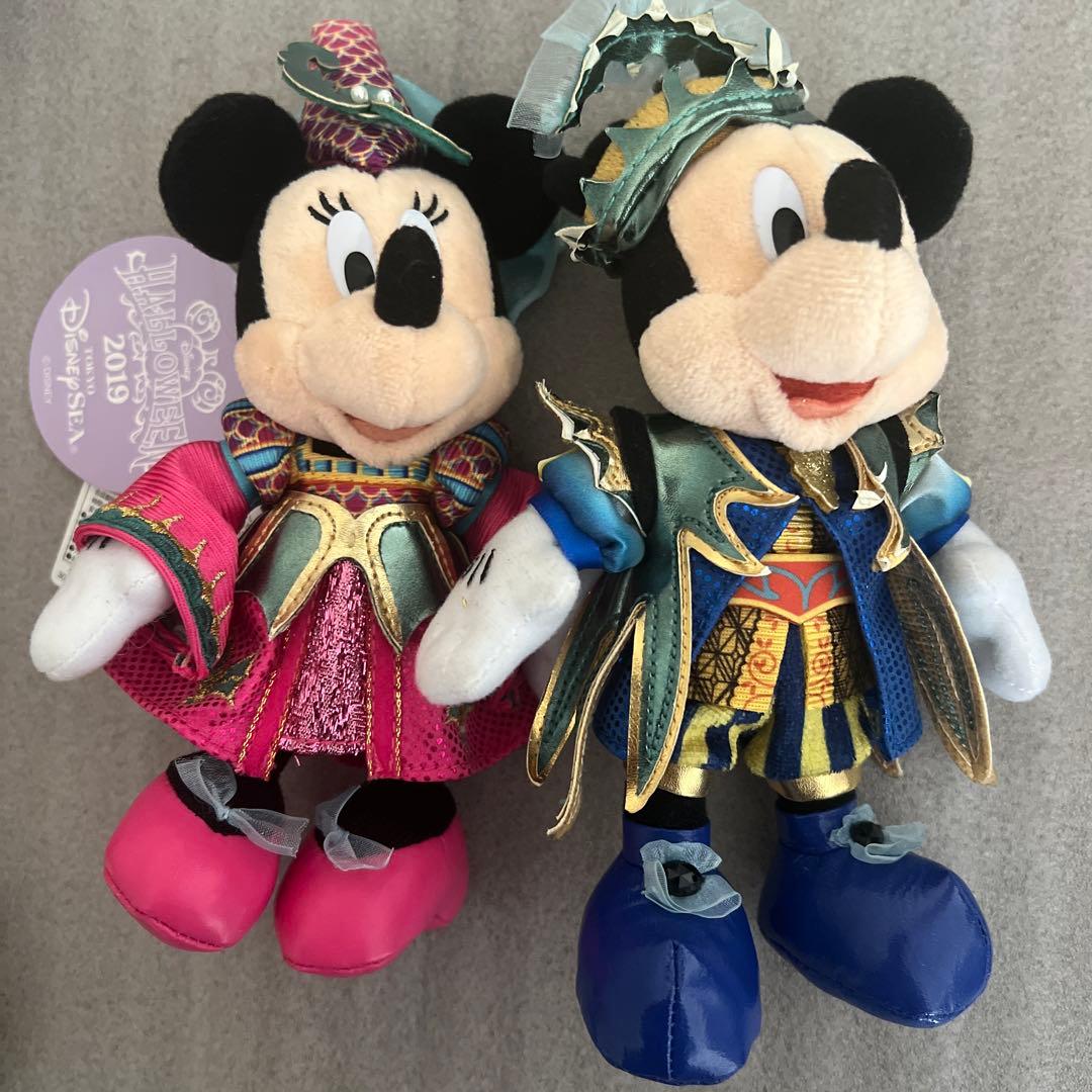 ディズニーリゾート　ミッキー　ミニー　ぬいぐるみバッジ