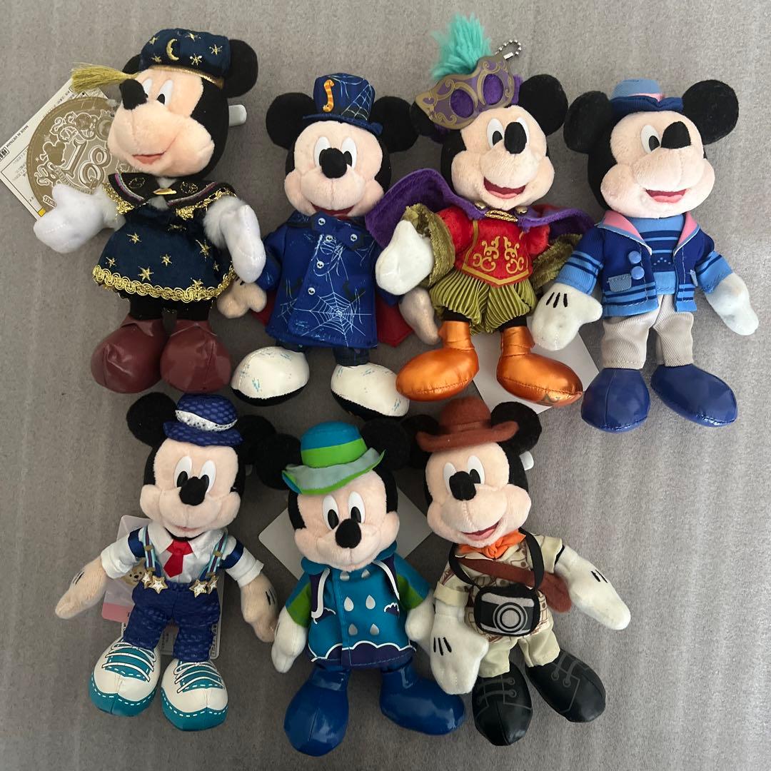 ディズニーリゾート　ミッキー　ミニー　ぬいぐるみバッジ