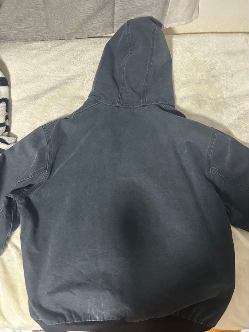 Carhartt ダークグレー フード付きジャケット