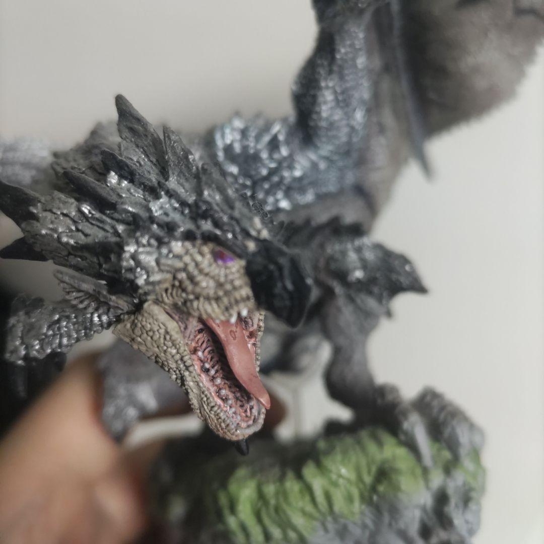 クリエイターズモデル リオレウス 希少種　モンスターハンター　銀【おまけ付き】