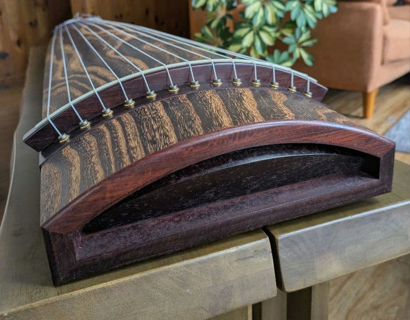 琴　和楽器　弦楽器 13弦　すだれ彫り　美木目